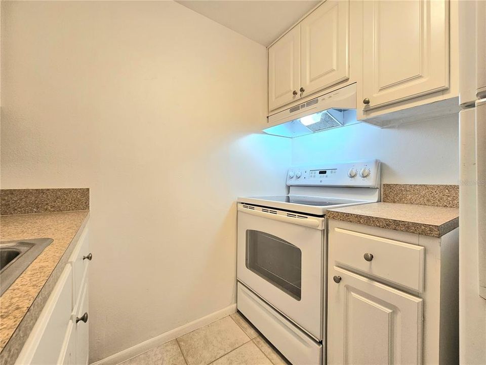 For Sale: $625,000 (6 beds, 0 baths, 2160 Square Feet)