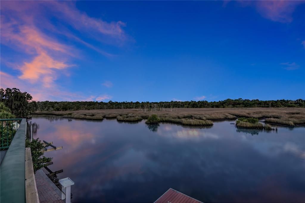 For Sale: $1,500,000 (3 beds, 3 baths, 1120 Square Feet)