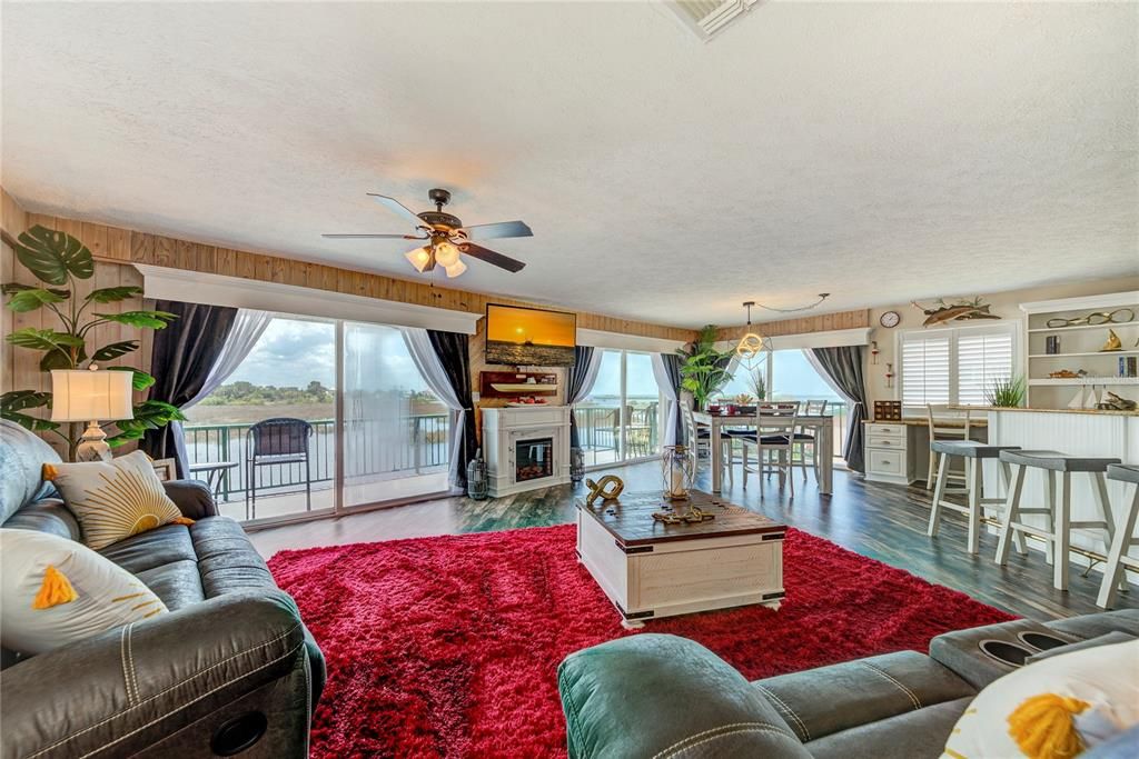 For Sale: $1,500,000 (3 beds, 3 baths, 1120 Square Feet)