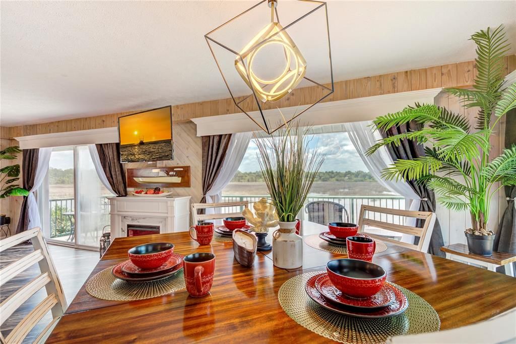 For Sale: $1,500,000 (3 beds, 3 baths, 1120 Square Feet)