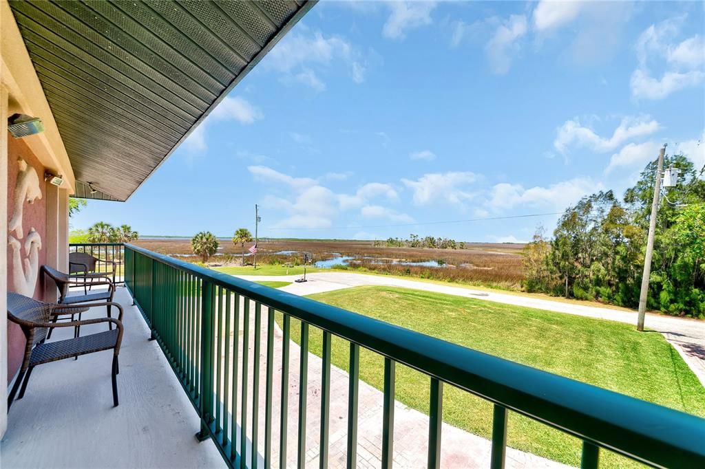 For Sale: $1,500,000 (3 beds, 3 baths, 1120 Square Feet)