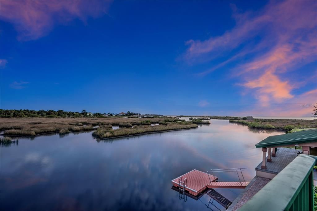 For Sale: $1,500,000 (3 beds, 3 baths, 1120 Square Feet)