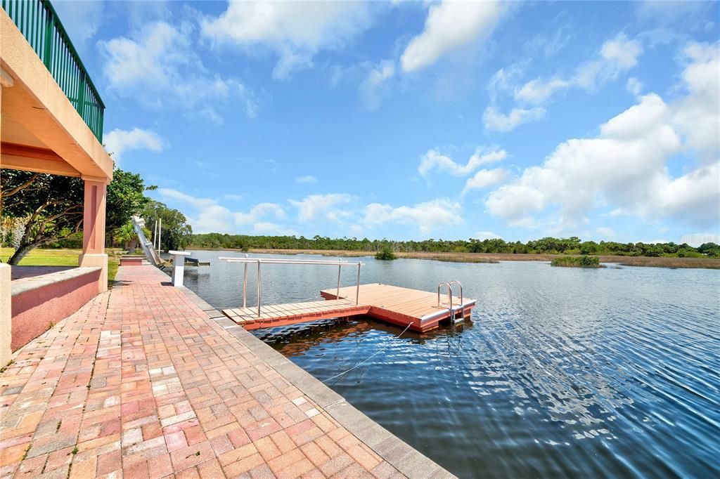 For Sale: $1,500,000 (3 beds, 3 baths, 1120 Square Feet)