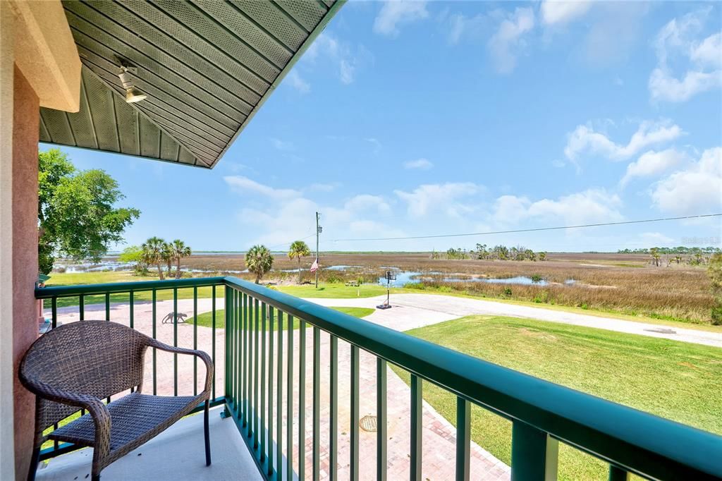 For Sale: $1,500,000 (3 beds, 3 baths, 1120 Square Feet)