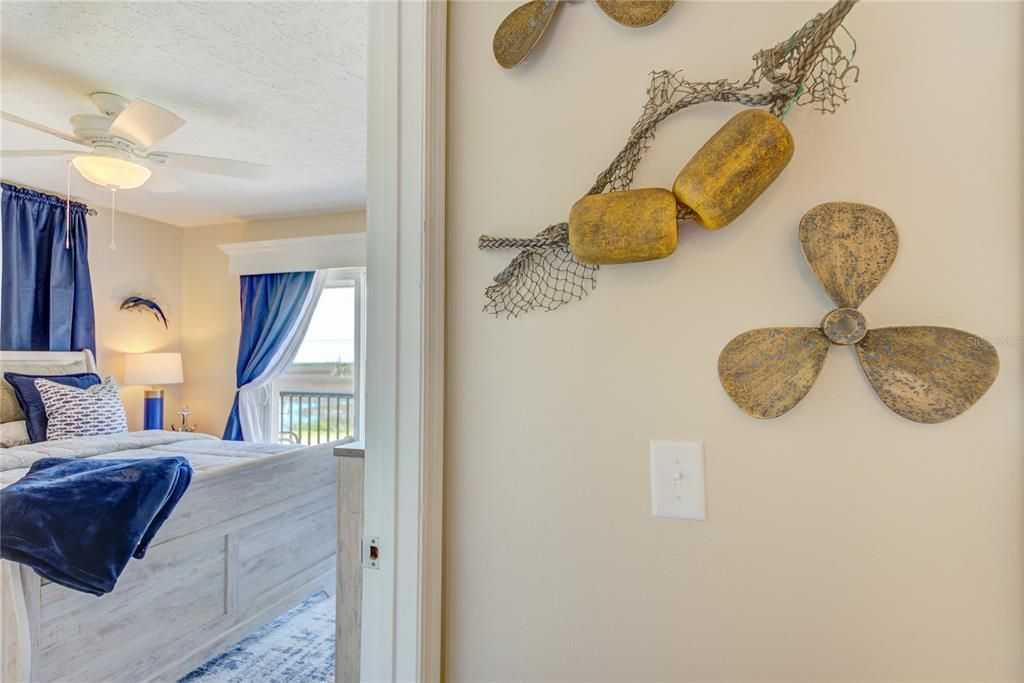 For Sale: $1,500,000 (3 beds, 3 baths, 1120 Square Feet)