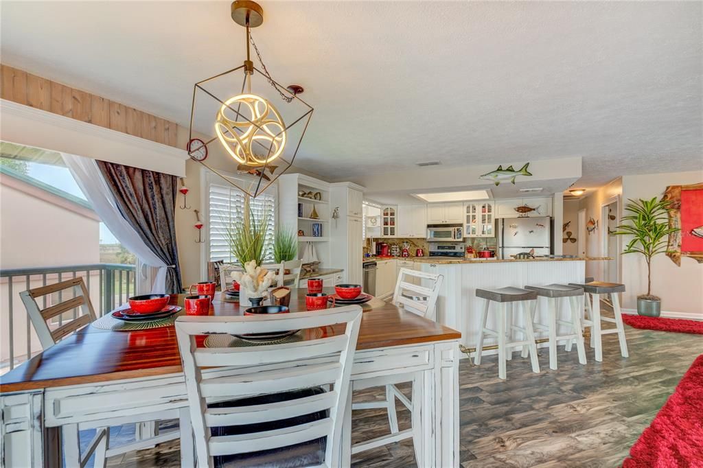 For Sale: $1,500,000 (3 beds, 3 baths, 1120 Square Feet)