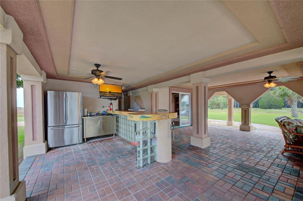 For Sale: $1,500,000 (3 beds, 3 baths, 1120 Square Feet)