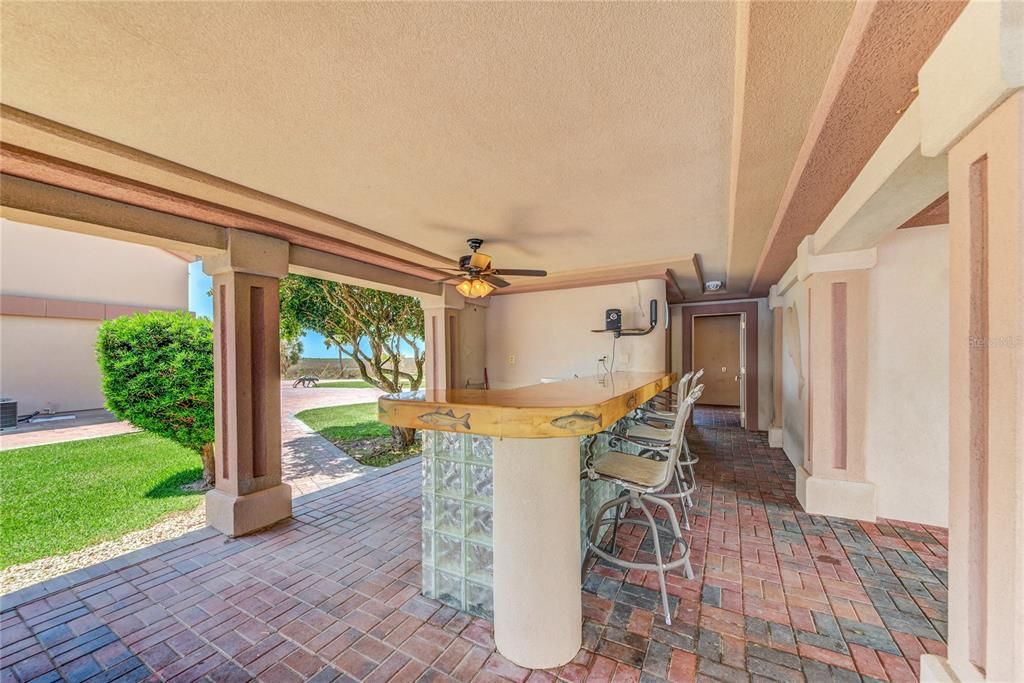 For Sale: $1,500,000 (3 beds, 3 baths, 1120 Square Feet)