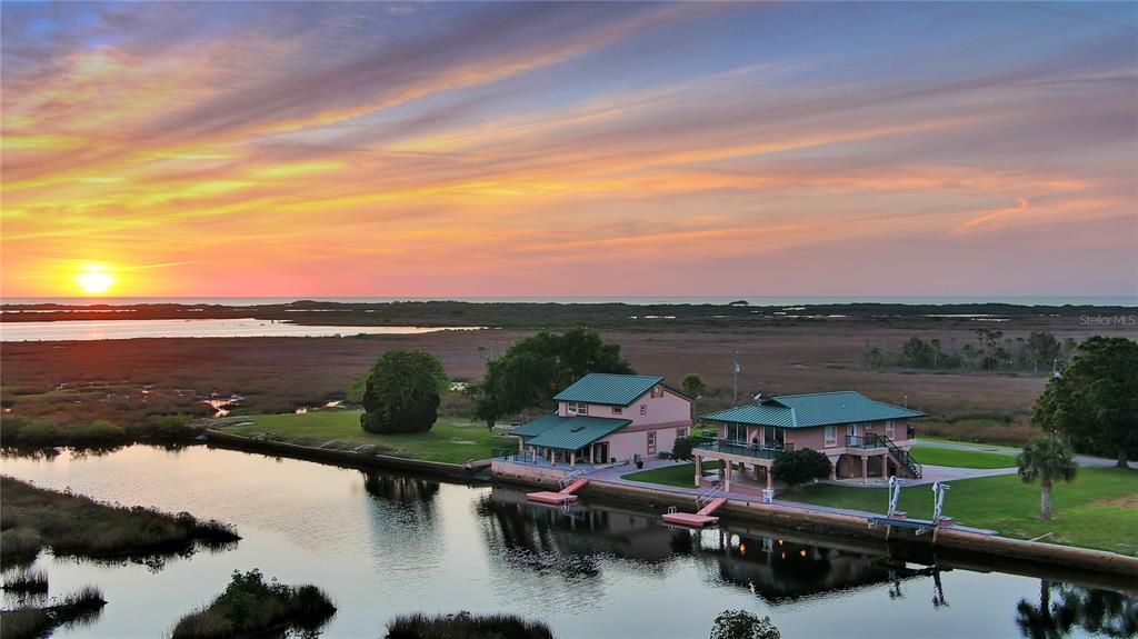 For Sale: $1,500,000 (3 beds, 3 baths, 1120 Square Feet)