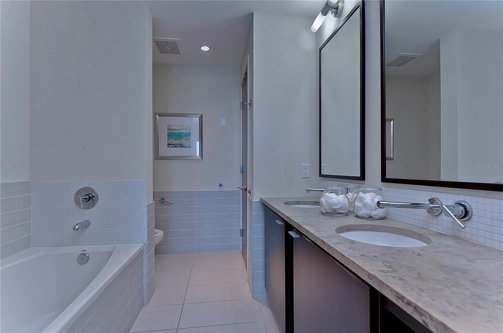 Active With Contract: $3,650 (2 beds, 2 baths, 1456 Square Feet)