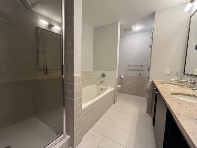 Active With Contract: $3,650 (2 beds, 2 baths, 1456 Square Feet)