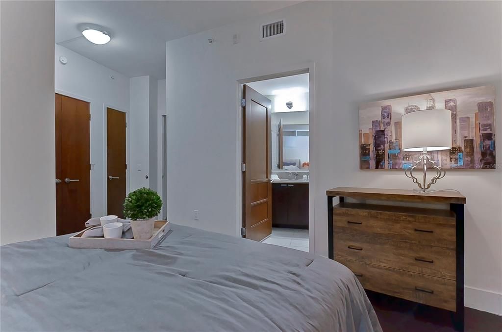 Active With Contract: $3,650 (2 beds, 2 baths, 1456 Square Feet)