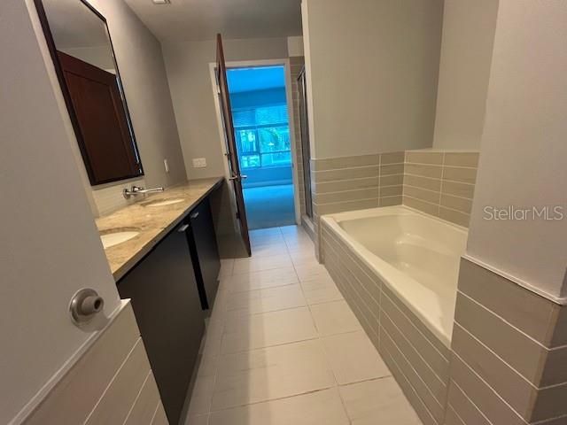 Active With Contract: $3,650 (2 beds, 2 baths, 1456 Square Feet)