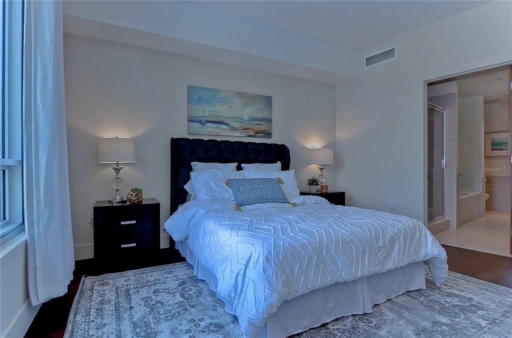 Active With Contract: $3,650 (2 beds, 2 baths, 1456 Square Feet)