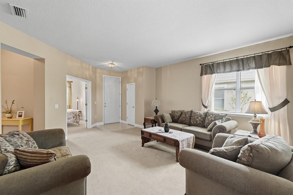 Active With Contract: $365,000 (4 beds, 2 baths, 2036 Square Feet)