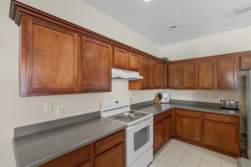 Active With Contract: $365,000 (4 beds, 2 baths, 2036 Square Feet)