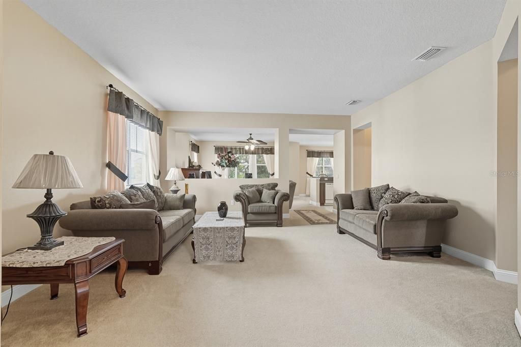 Active With Contract: $365,000 (4 beds, 2 baths, 2036 Square Feet)