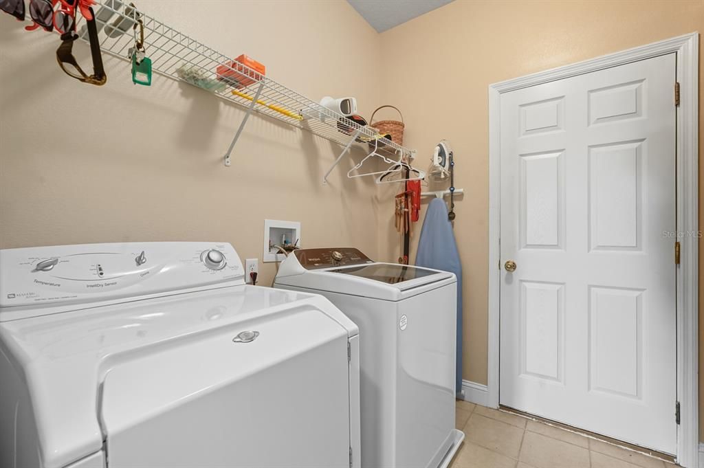 Active With Contract: $365,000 (4 beds, 2 baths, 2036 Square Feet)