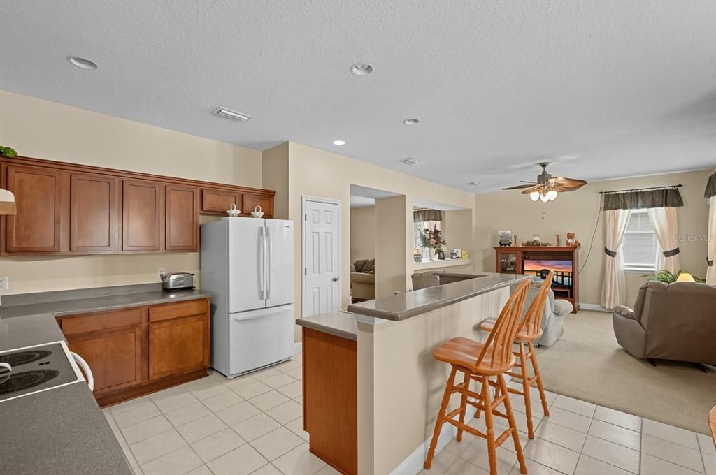 Active With Contract: $365,000 (4 beds, 2 baths, 2036 Square Feet)