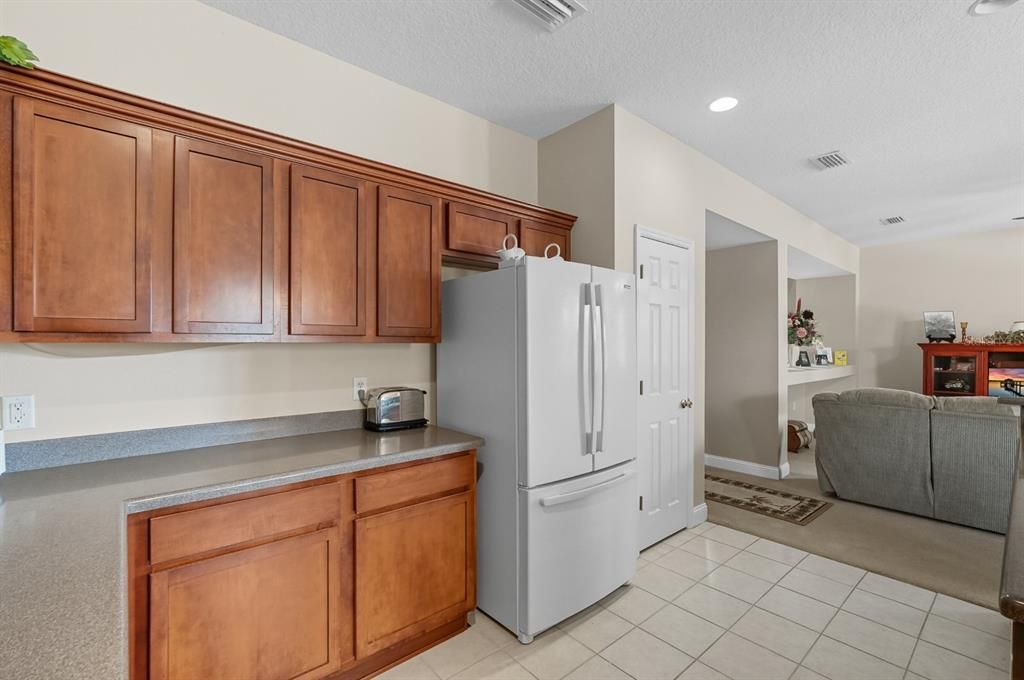 Active With Contract: $365,000 (4 beds, 2 baths, 2036 Square Feet)