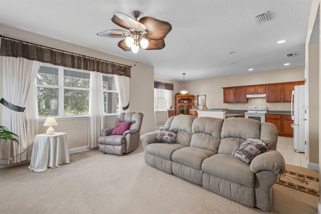 Active With Contract: $365,000 (4 beds, 2 baths, 2036 Square Feet)