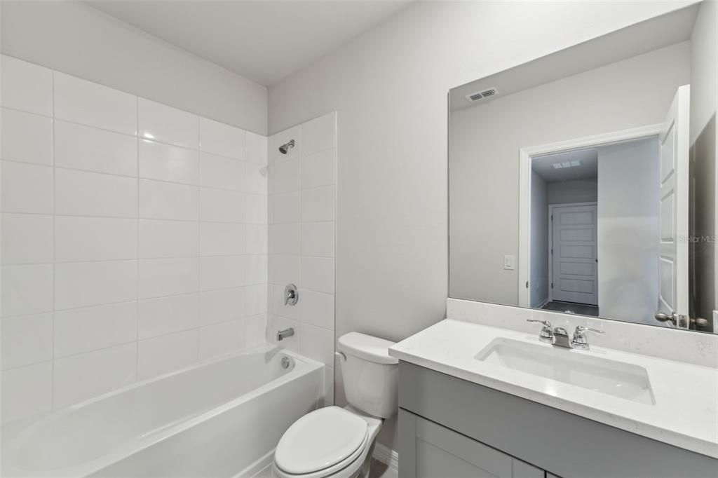 Под контрактом: $259,999 (3 спален, 2 ванн, 1269 Квадратных фут)