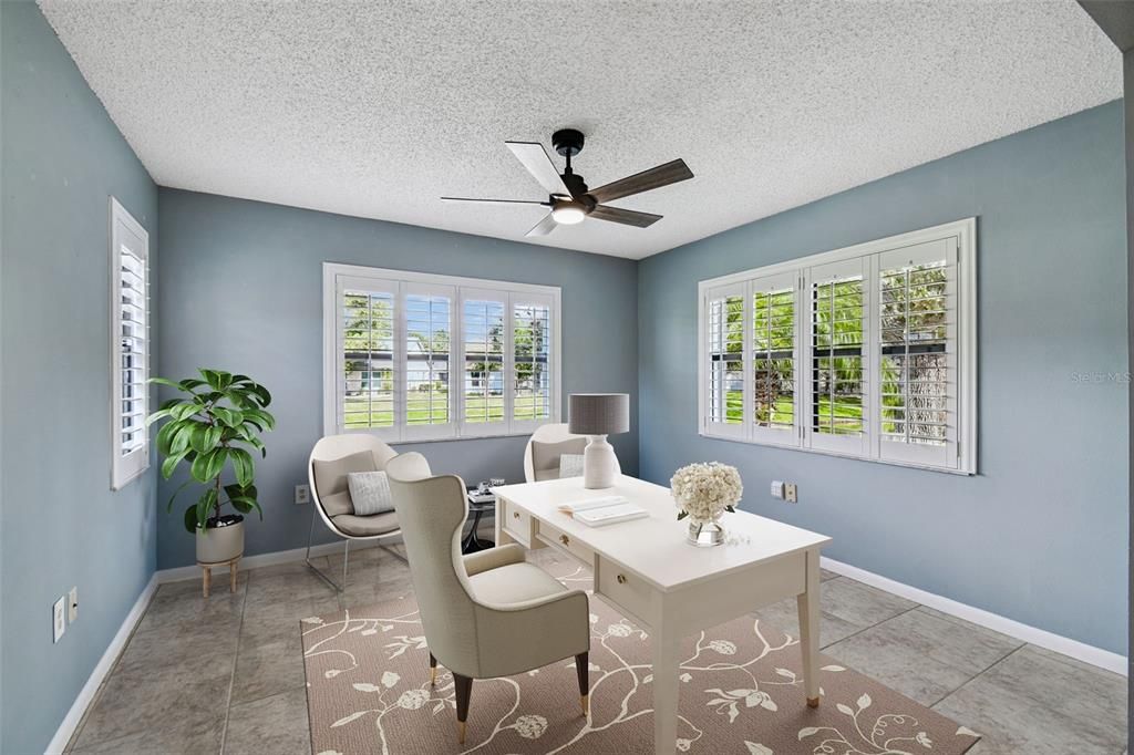 合同活跃: $269,000 (2 贝兹, 2 浴室, 1570 平方英尺)