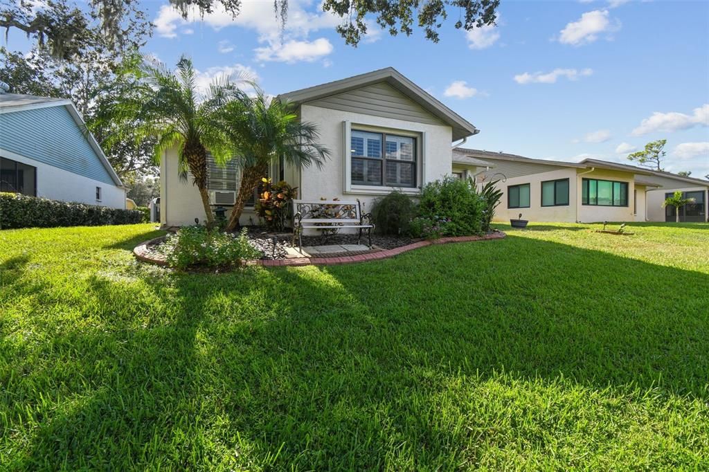 合同活跃: $269,000 (2 贝兹, 2 浴室, 1570 平方英尺)