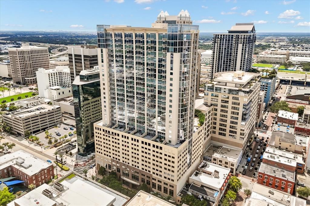 For Sale: $227,500 (1 beds, 1 baths, 857 Square Feet)