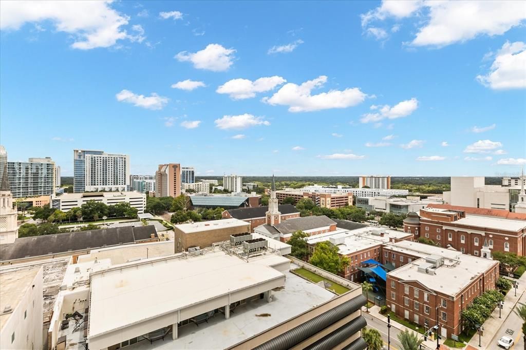 For Sale: $227,500 (1 beds, 1 baths, 857 Square Feet)