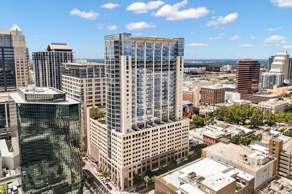 For Sale: $227,500 (1 beds, 1 baths, 857 Square Feet)