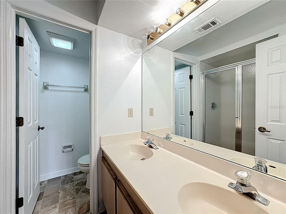 Activo con contrato: $210,000 (3 camas, 2 baños, 1263 Pies cuadrados)