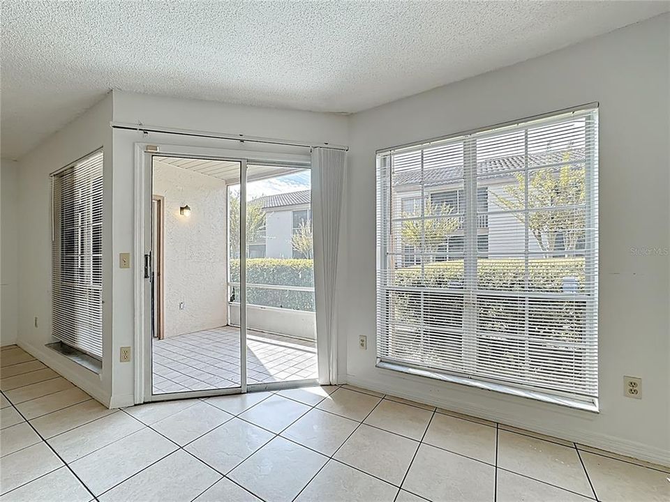 Activo con contrato: $210,000 (3 camas, 2 baños, 1263 Pies cuadrados)