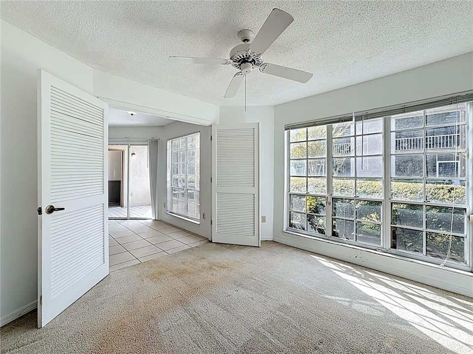 Activo con contrato: $210,000 (3 camas, 2 baños, 1263 Pies cuadrados)