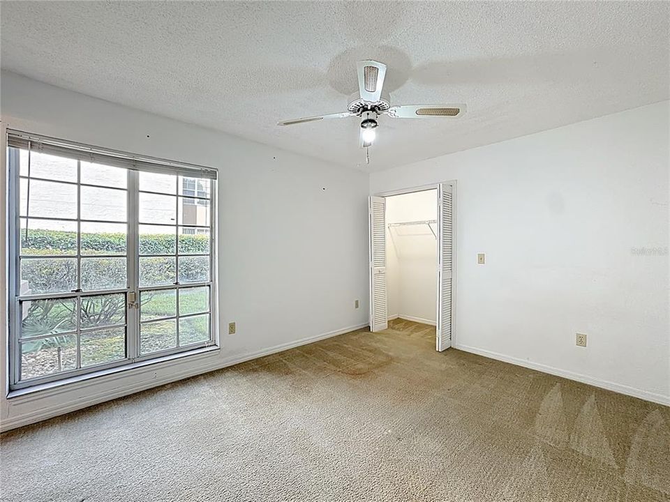 Activo con contrato: $210,000 (3 camas, 2 baños, 1263 Pies cuadrados)