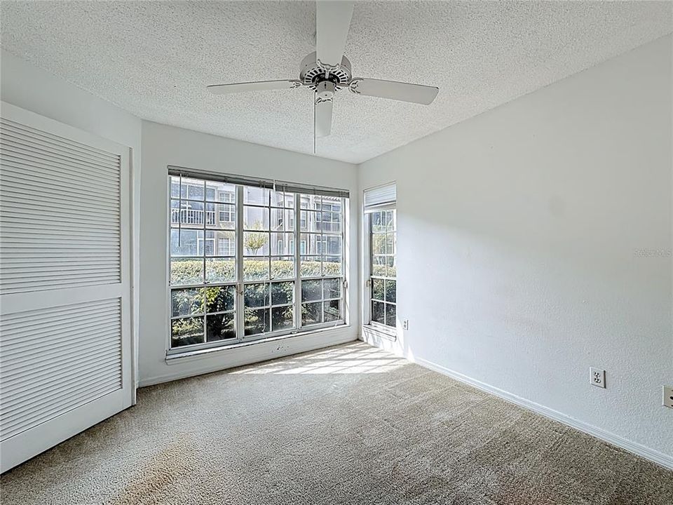 Activo con contrato: $210,000 (3 camas, 2 baños, 1263 Pies cuadrados)