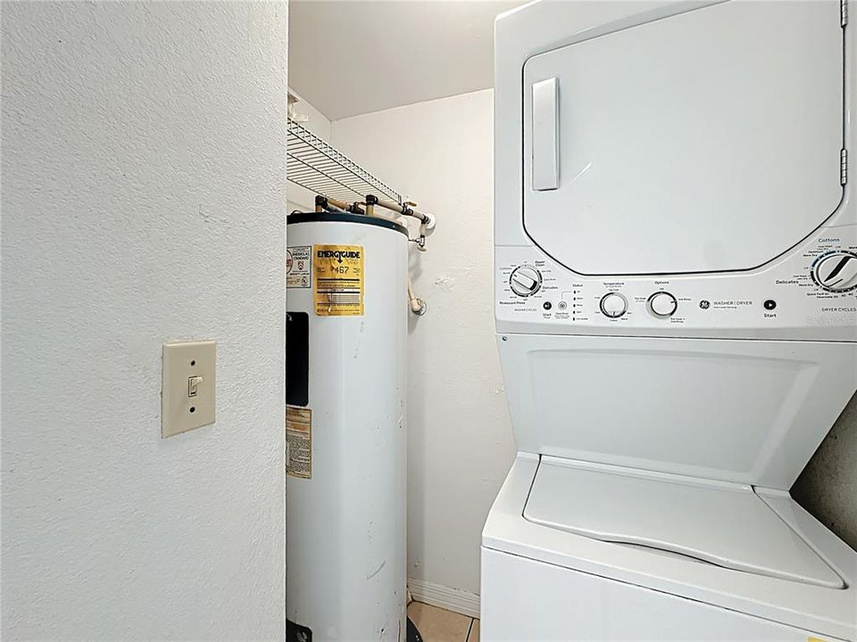 Activo con contrato: $210,000 (3 camas, 2 baños, 1263 Pies cuadrados)