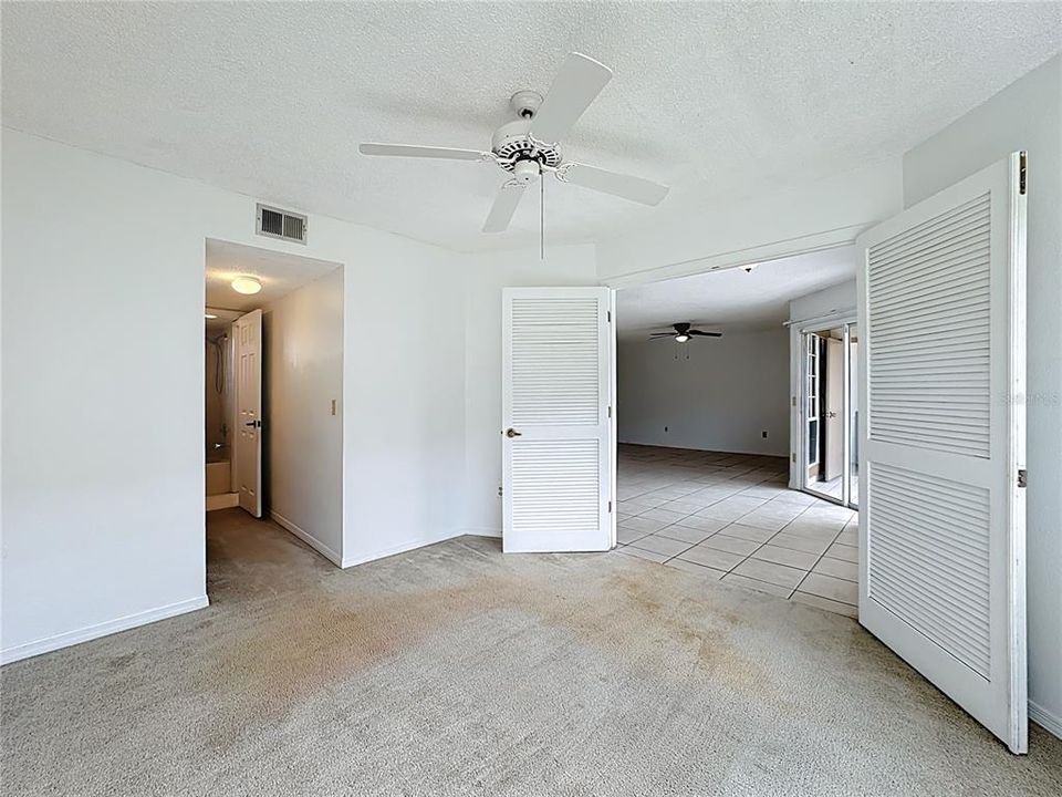 Activo con contrato: $210,000 (3 camas, 2 baños, 1263 Pies cuadrados)