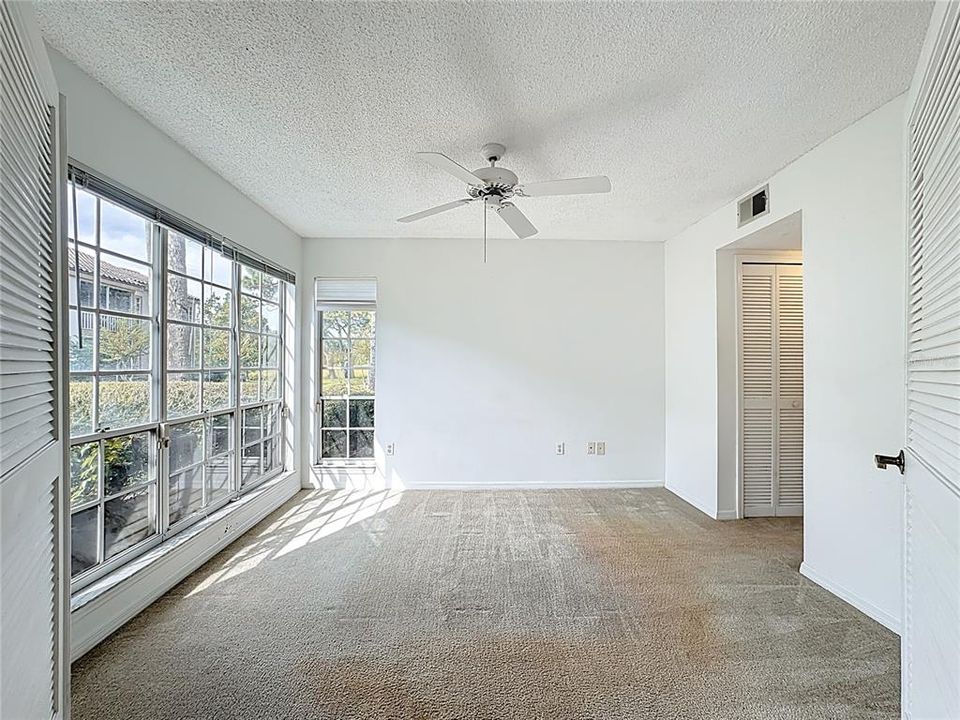 Activo con contrato: $210,000 (3 camas, 2 baños, 1263 Pies cuadrados)