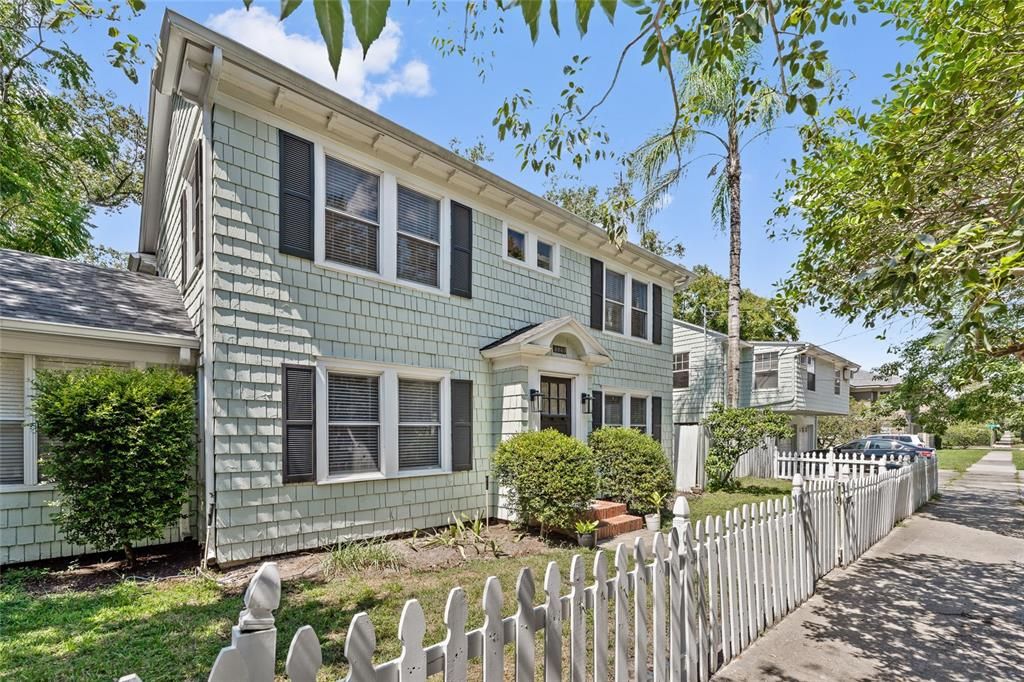 For Sale: $790,000 (3 beds, 2 baths, 2084 Square Feet)