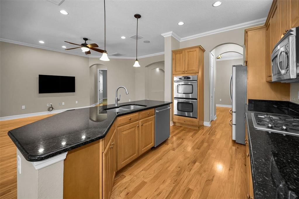 Active With Contract: $720,000 (4 beds, 3 baths, 2212 Square Feet)