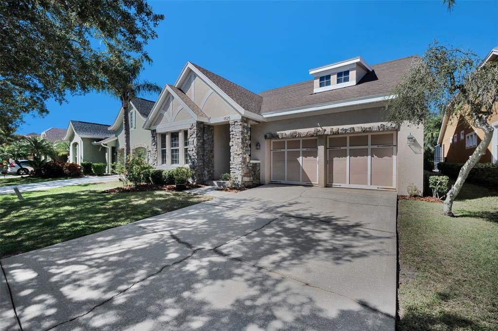 Active With Contract: $720,000 (4 beds, 3 baths, 2212 Square Feet)