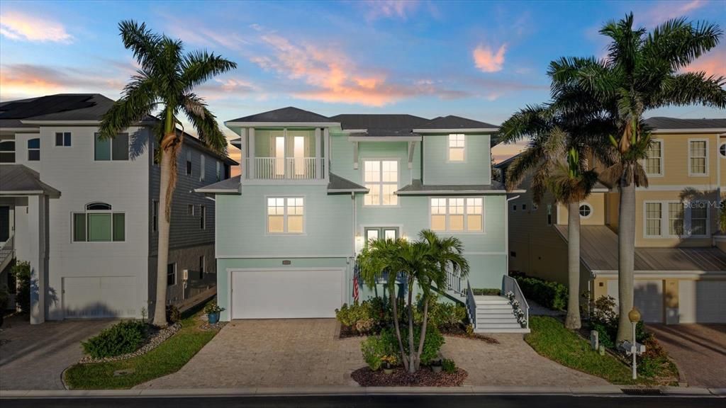 For Sale: $1,850,000 (5 beds, 4 baths, 4310 Square Feet)