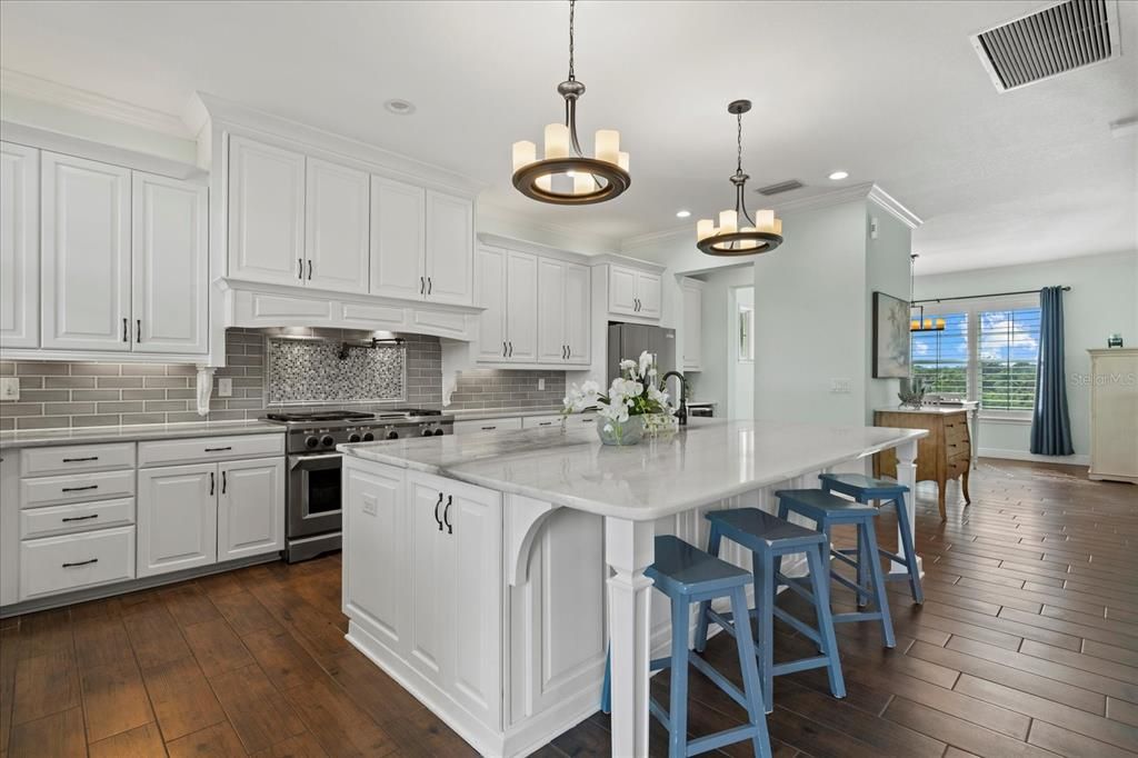 For Sale: $1,850,000 (5 beds, 4 baths, 4310 Square Feet)