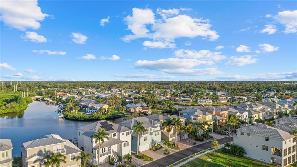 For Sale: $1,850,000 (5 beds, 4 baths, 4310 Square Feet)