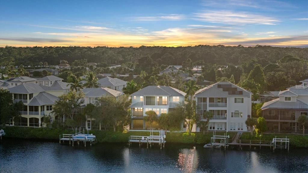 For Sale: $1,850,000 (5 beds, 4 baths, 4310 Square Feet)