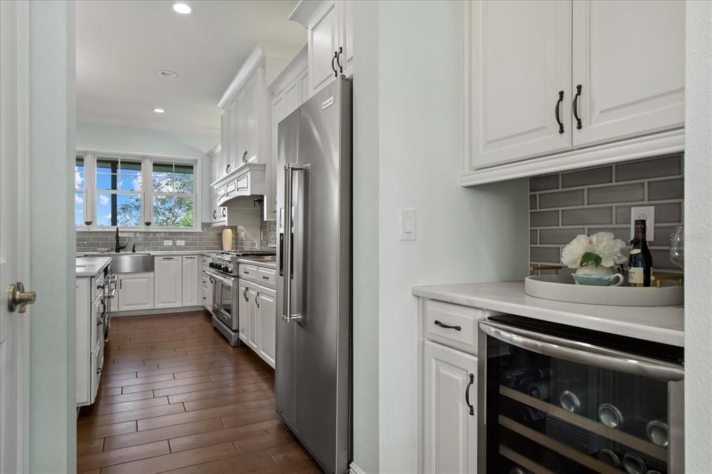 For Sale: $1,850,000 (5 beds, 4 baths, 4310 Square Feet)