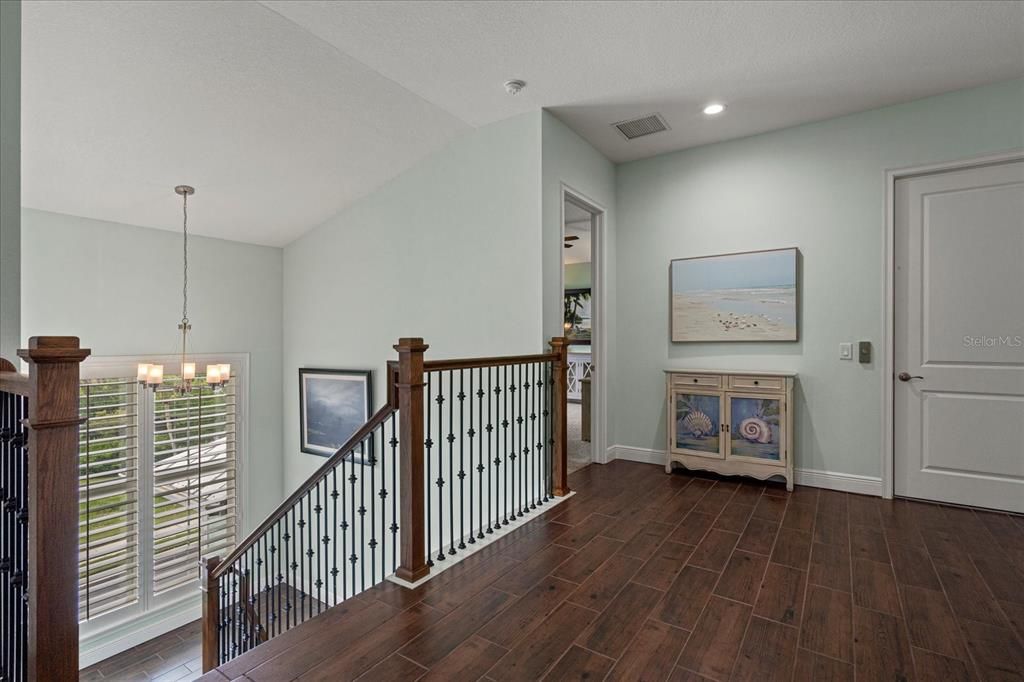 For Sale: $1,850,000 (5 beds, 4 baths, 4310 Square Feet)