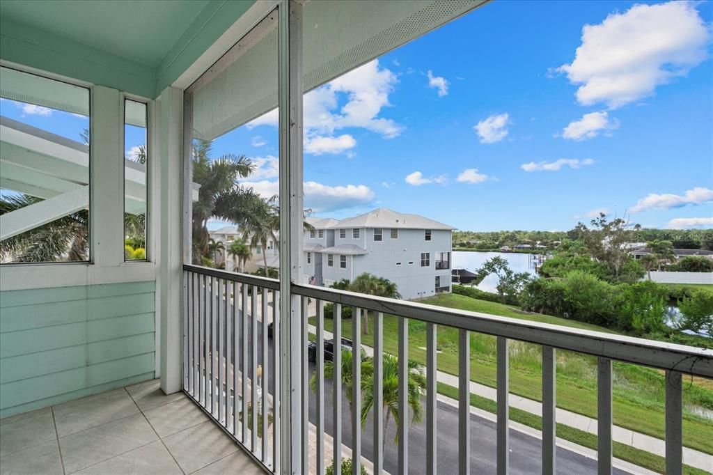 For Sale: $1,850,000 (5 beds, 4 baths, 4310 Square Feet)