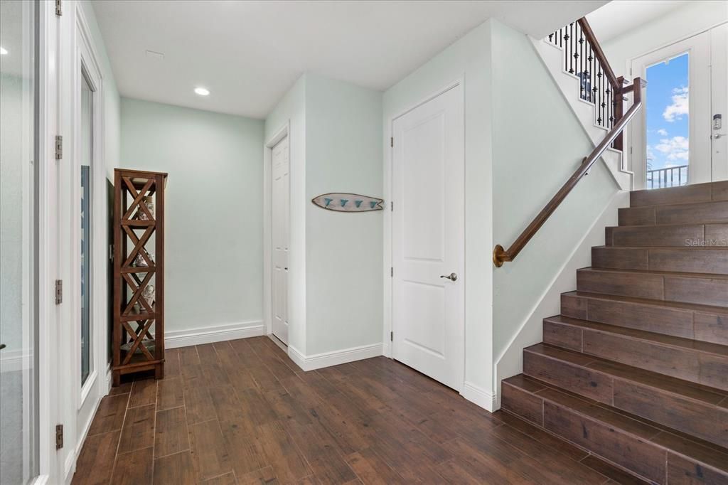 For Sale: $1,850,000 (5 beds, 4 baths, 4310 Square Feet)